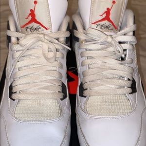 Jordan 4 (2012) cement